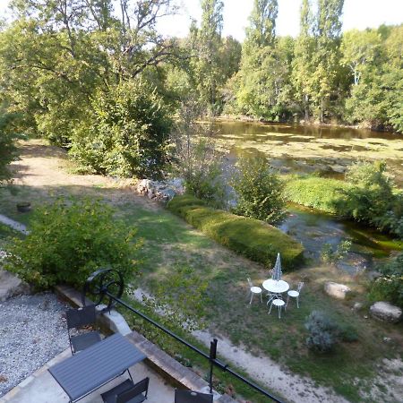 Le Moulin De Cors Bed & Breakfast Oulches Luaran gambar