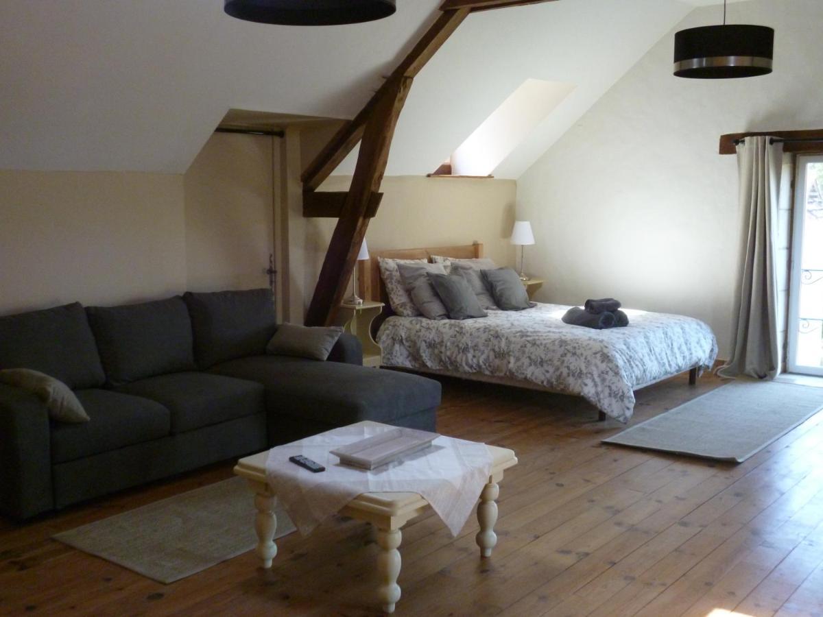 Le Moulin De Cors Bed & Breakfast Oulches Luaran gambar