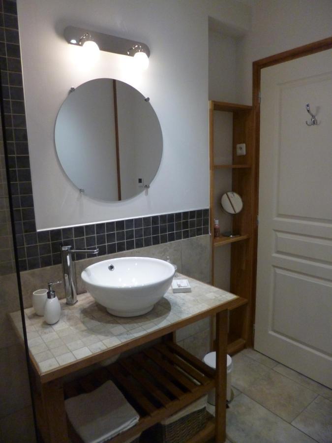 Le Moulin De Cors Bed & Breakfast Oulches Luaran gambar