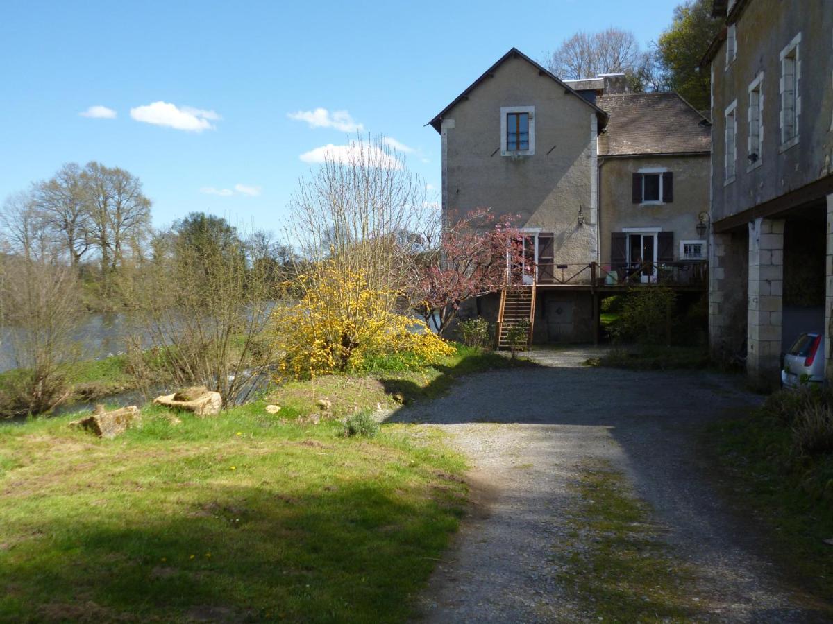 Le Moulin De Cors Bed & Breakfast Oulches Luaran gambar