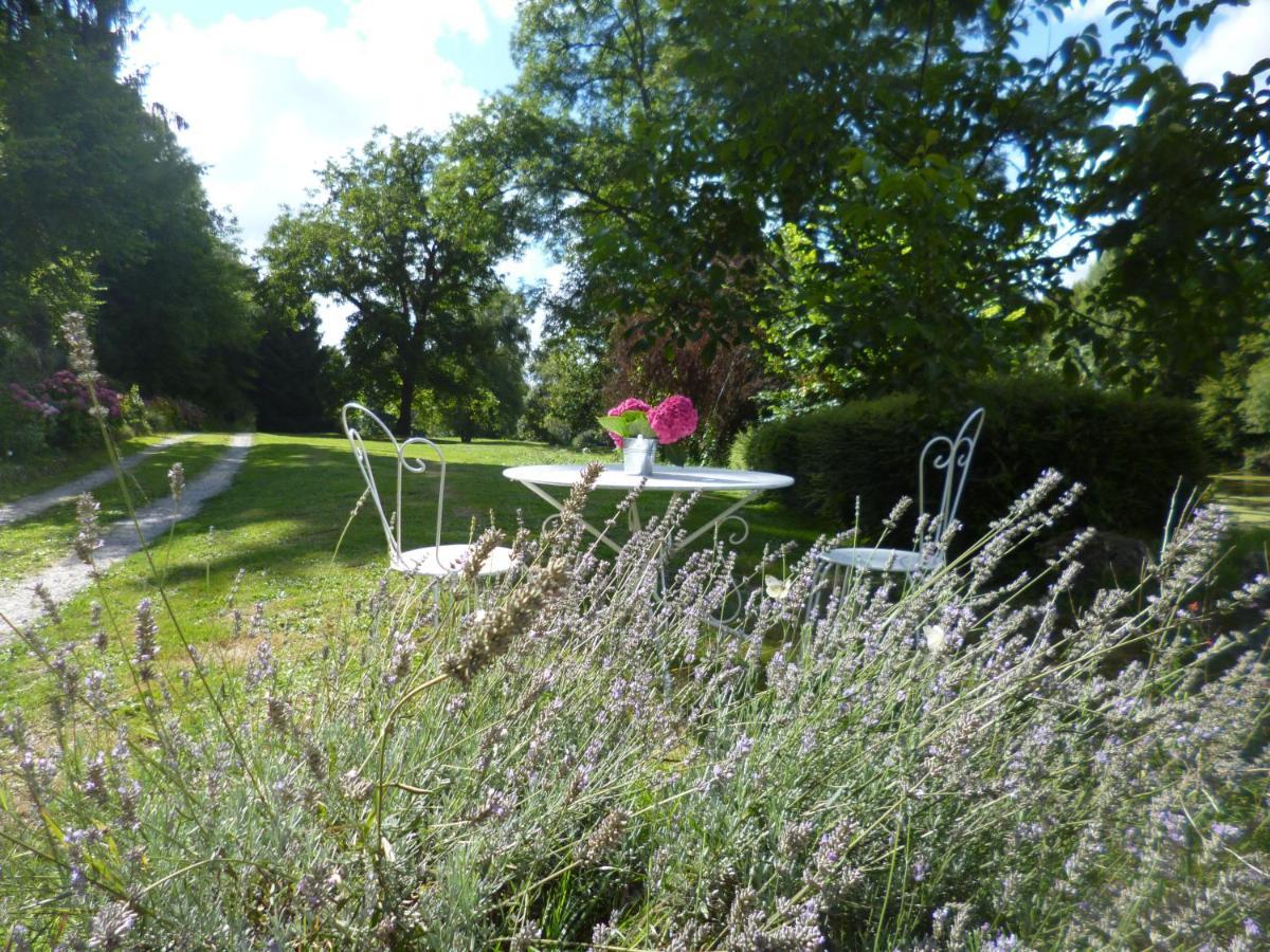 Le Moulin De Cors Bed & Breakfast Oulches Luaran gambar