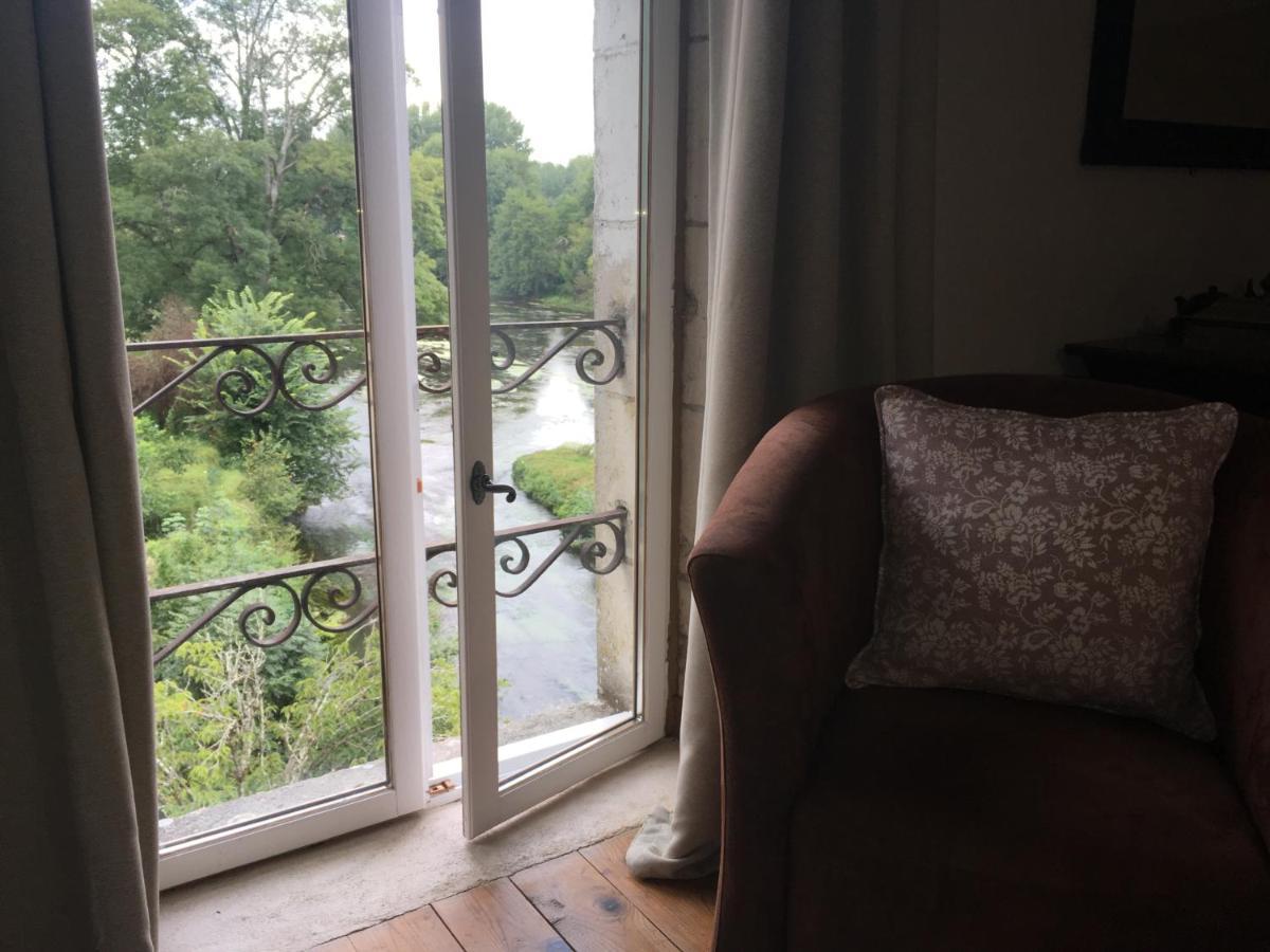 Le Moulin De Cors Bed & Breakfast Oulches Luaran gambar