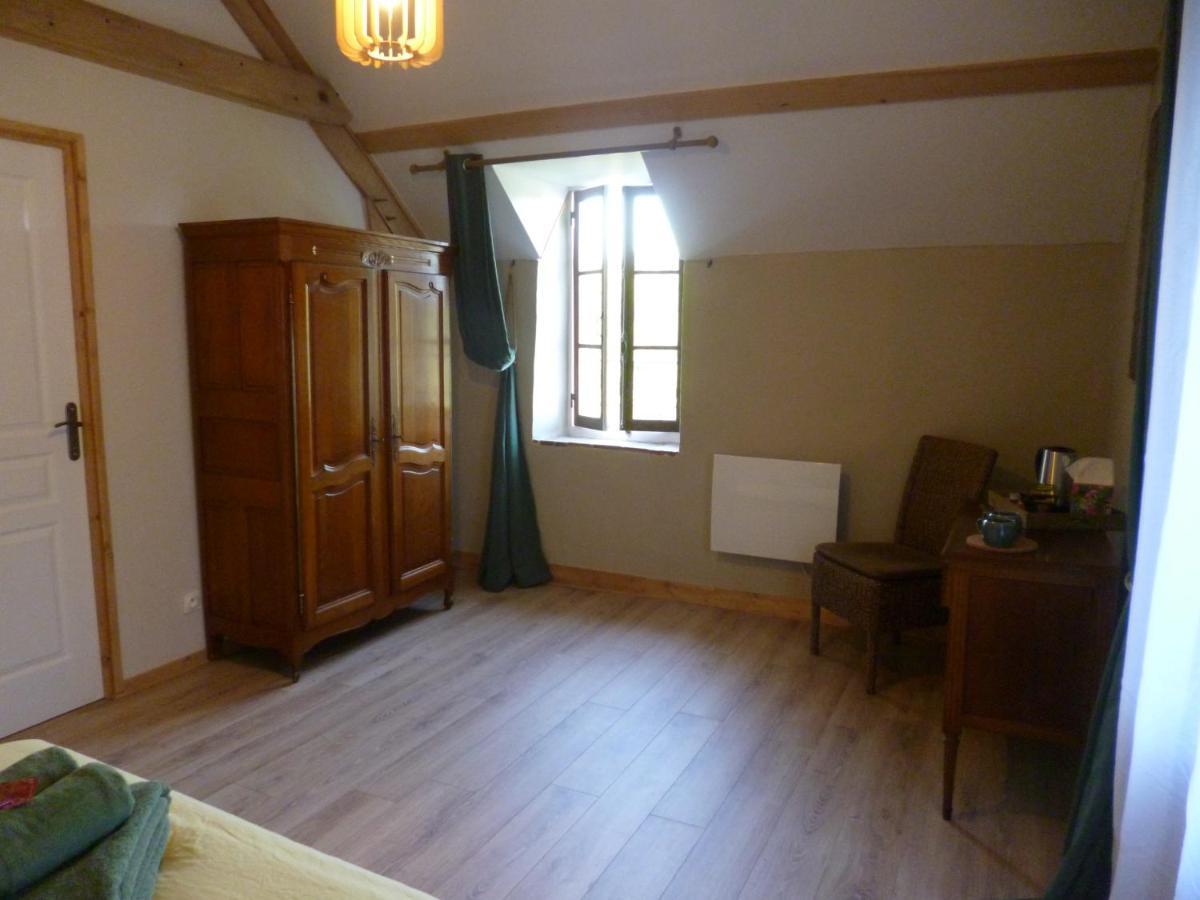 Le Moulin De Cors Bed & Breakfast Oulches Luaran gambar