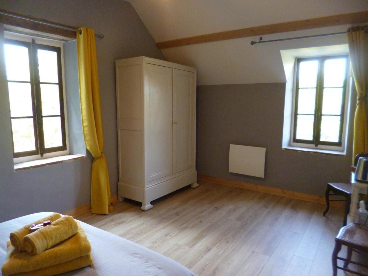 Le Moulin De Cors Bed & Breakfast Oulches Luaran gambar
