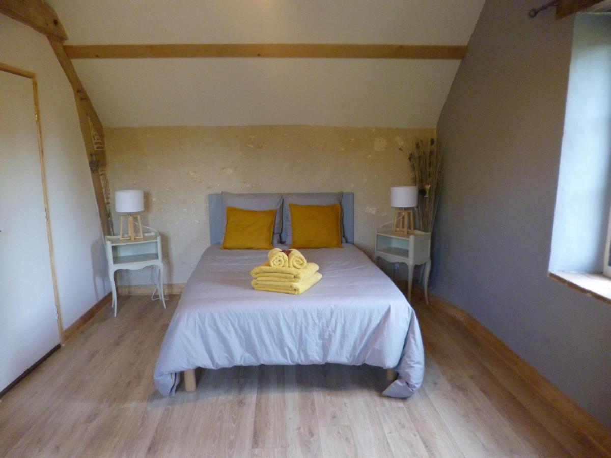 Le Moulin De Cors Bed & Breakfast Oulches Luaran gambar