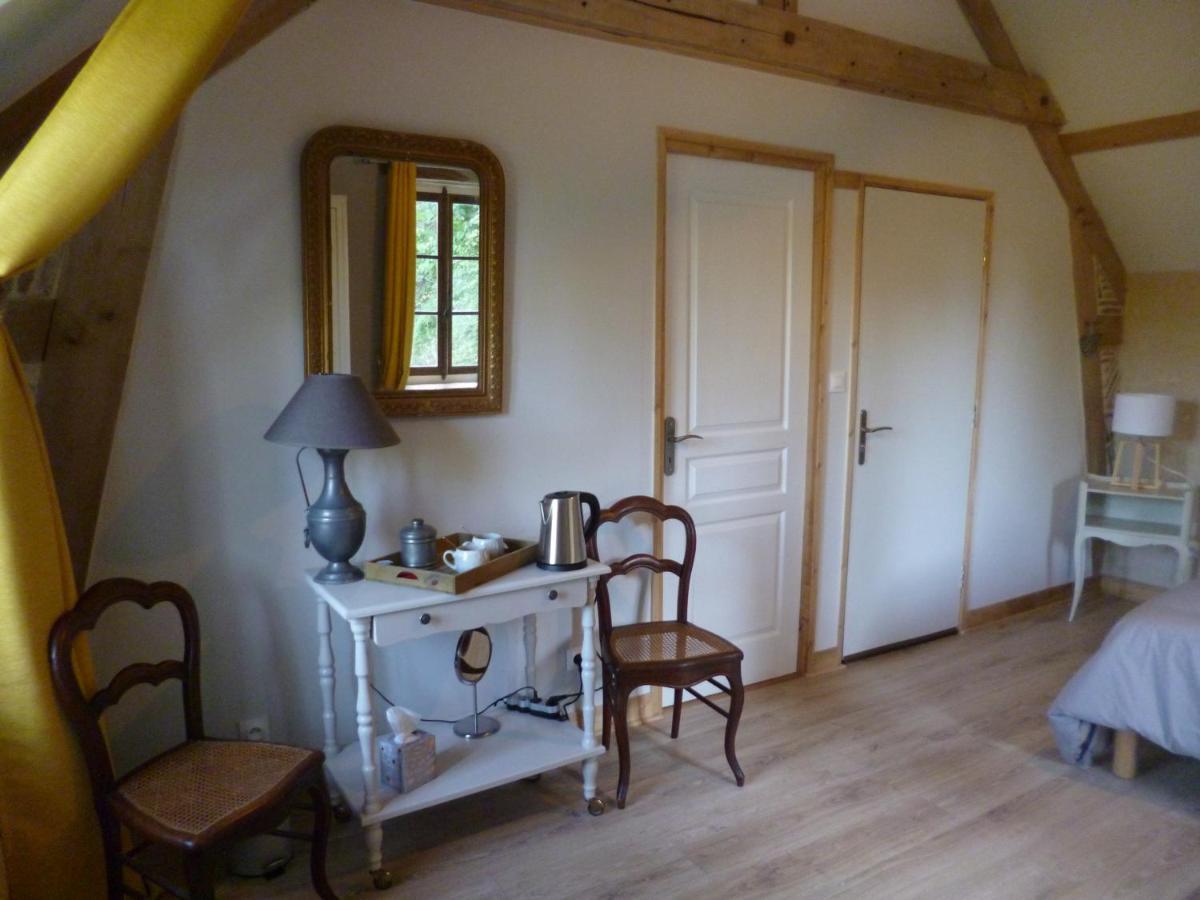 Le Moulin De Cors Bed & Breakfast Oulches Luaran gambar